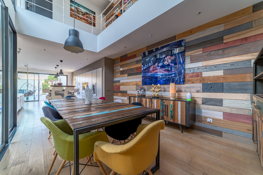 Sublime villa-loft with swimming pool