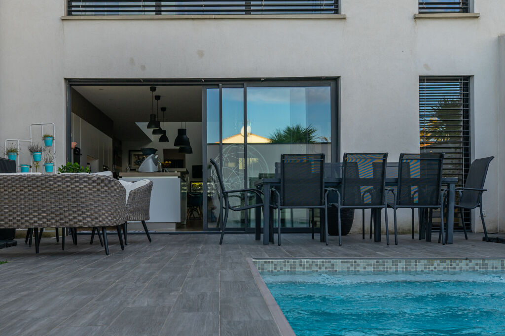 Sublime villa-loft with swimming pool