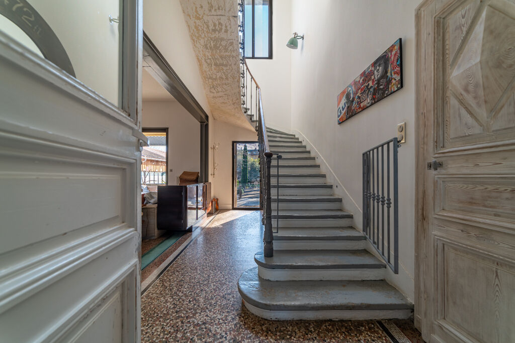 Exceptional mansion with outbuildings