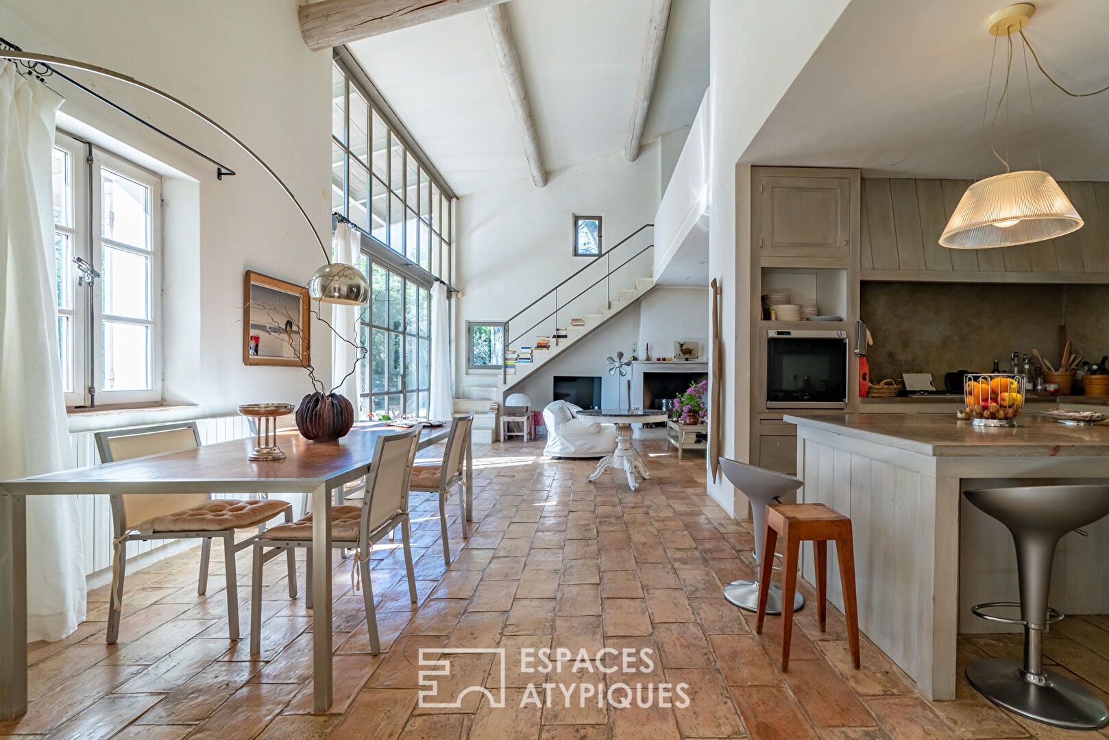 Timeless architect’s villa in the Planete district