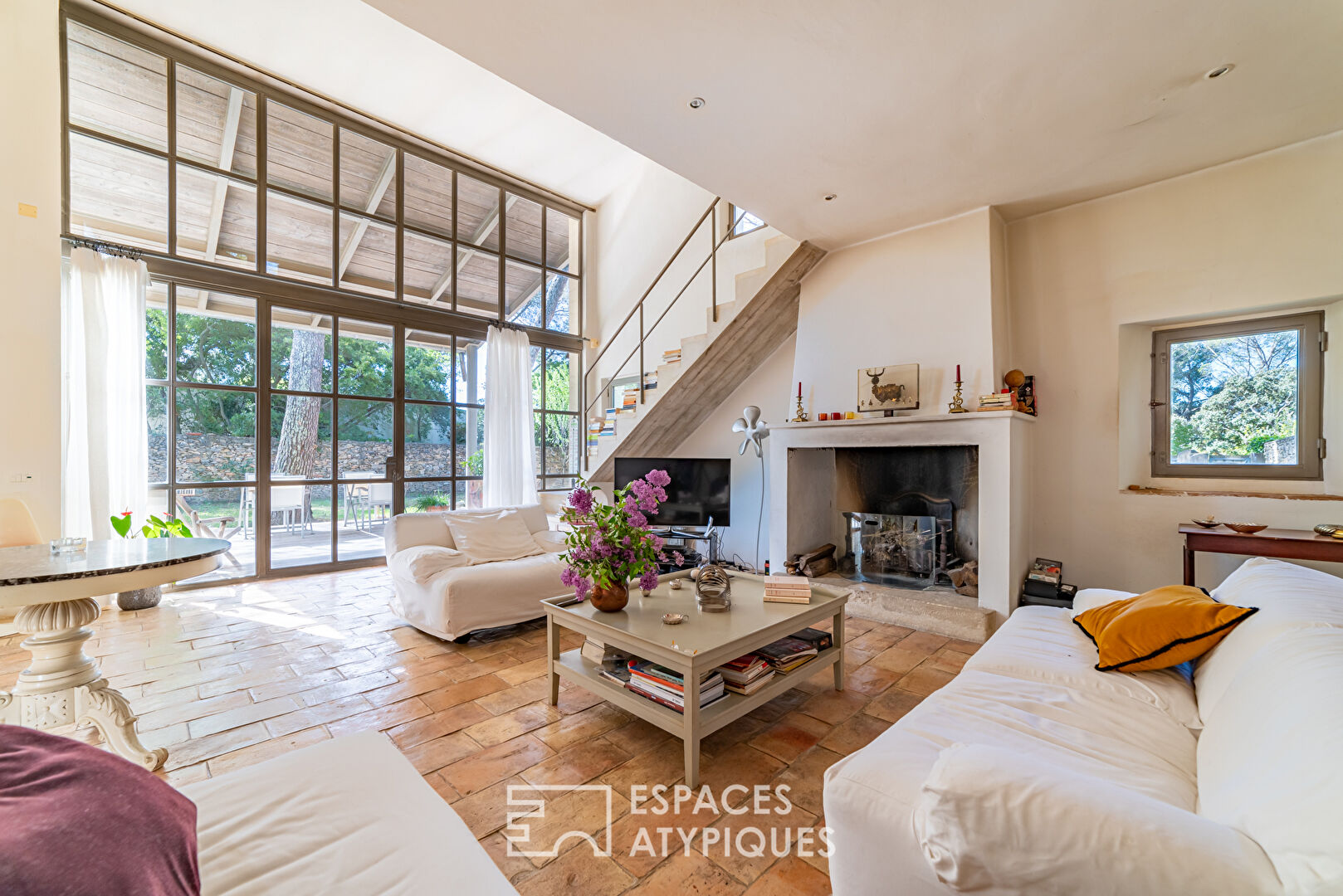 Timeless architect’s villa in the Planete district