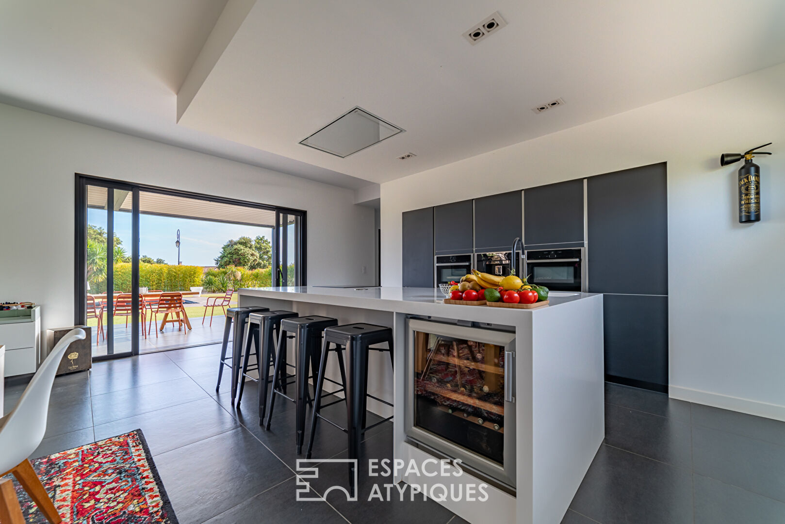 Très chic villa contemporaine aux portes de la Camargue