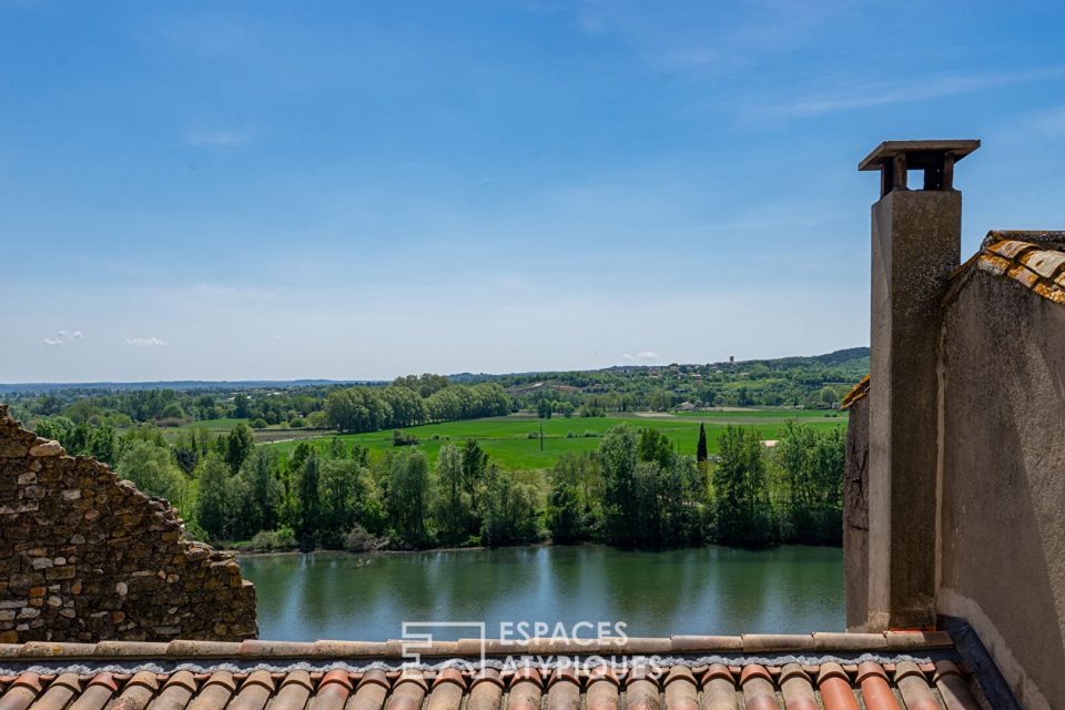 30700 UZES - Belle maison de village avec terrasse et vue - Réf. 1003