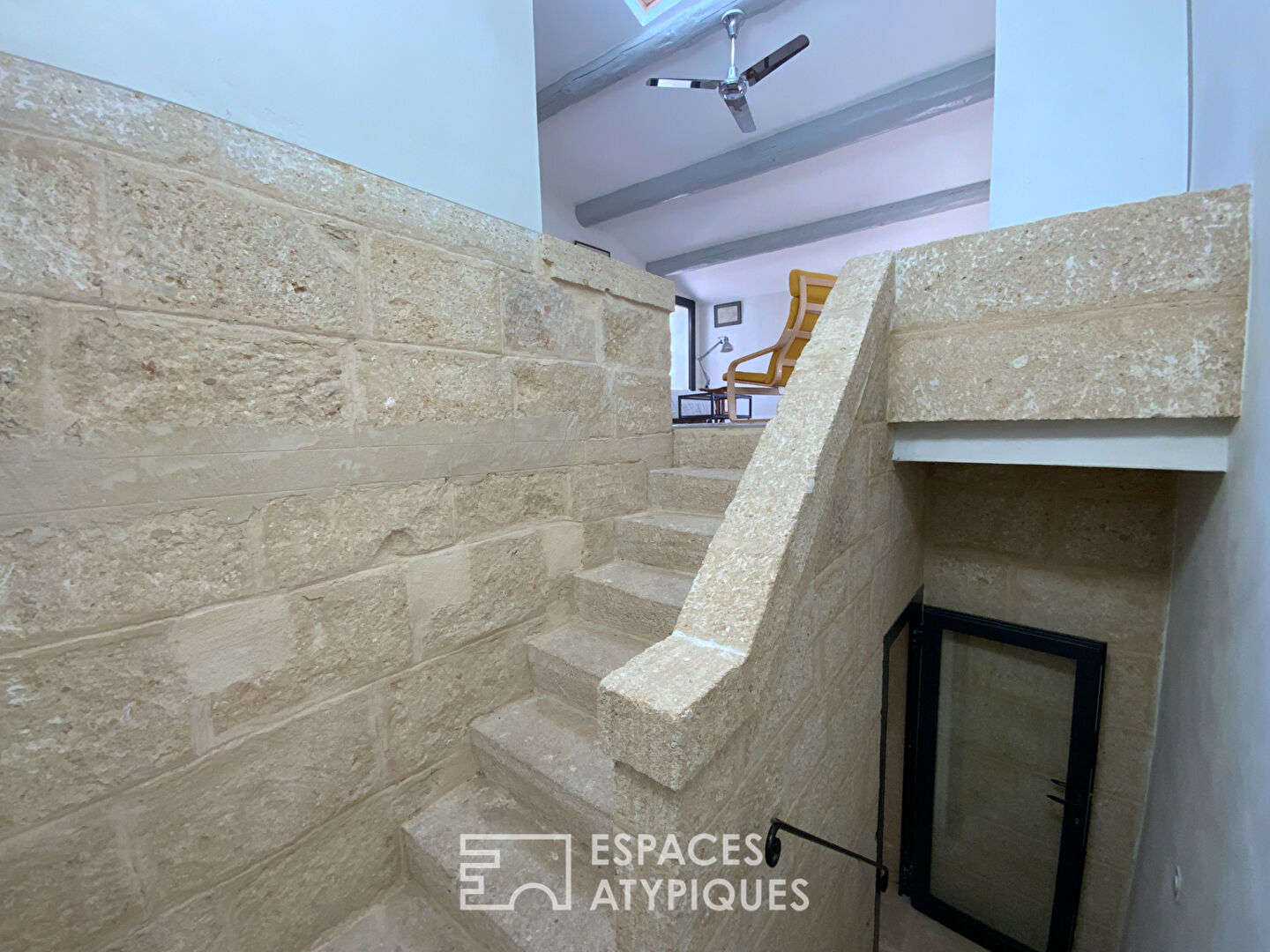 Maison de village lumineuse avec piscine proche Uzès