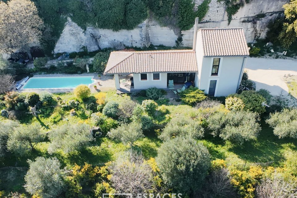 Uzès : une maison avec vue imprenable sur la nature