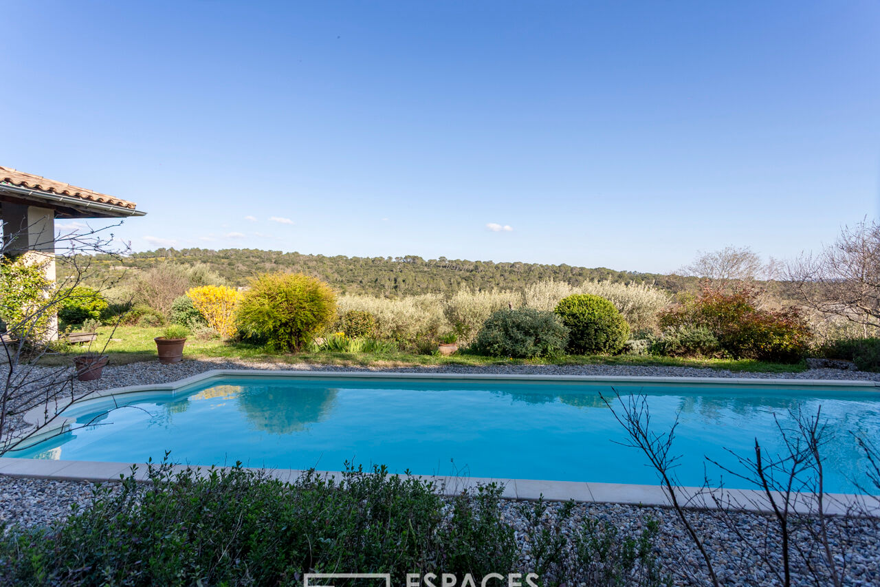 Uzès : une maison avec vue imprenable sur la nature