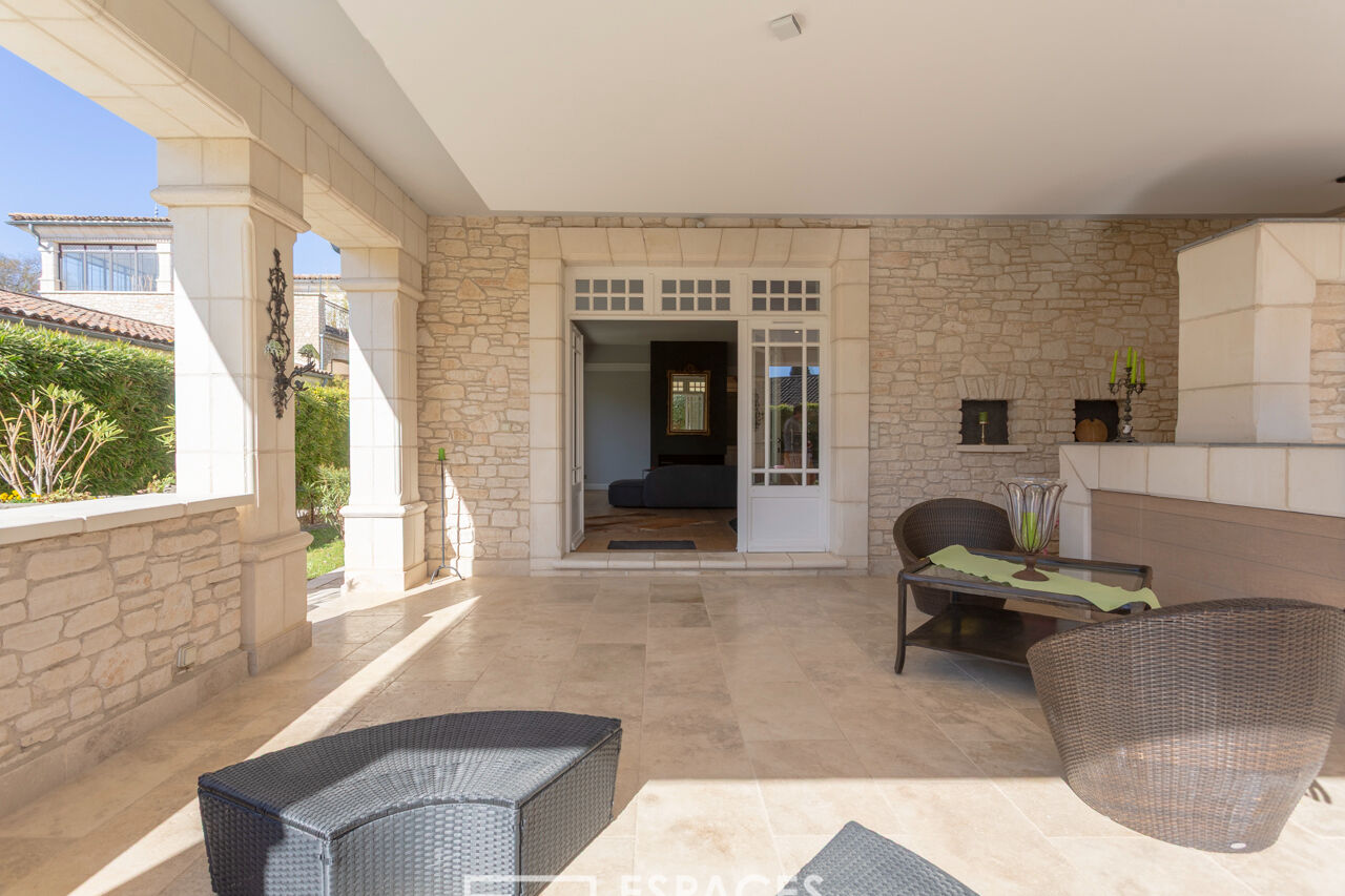 Farmhouse near Uzès in joint ownership with swimming pool