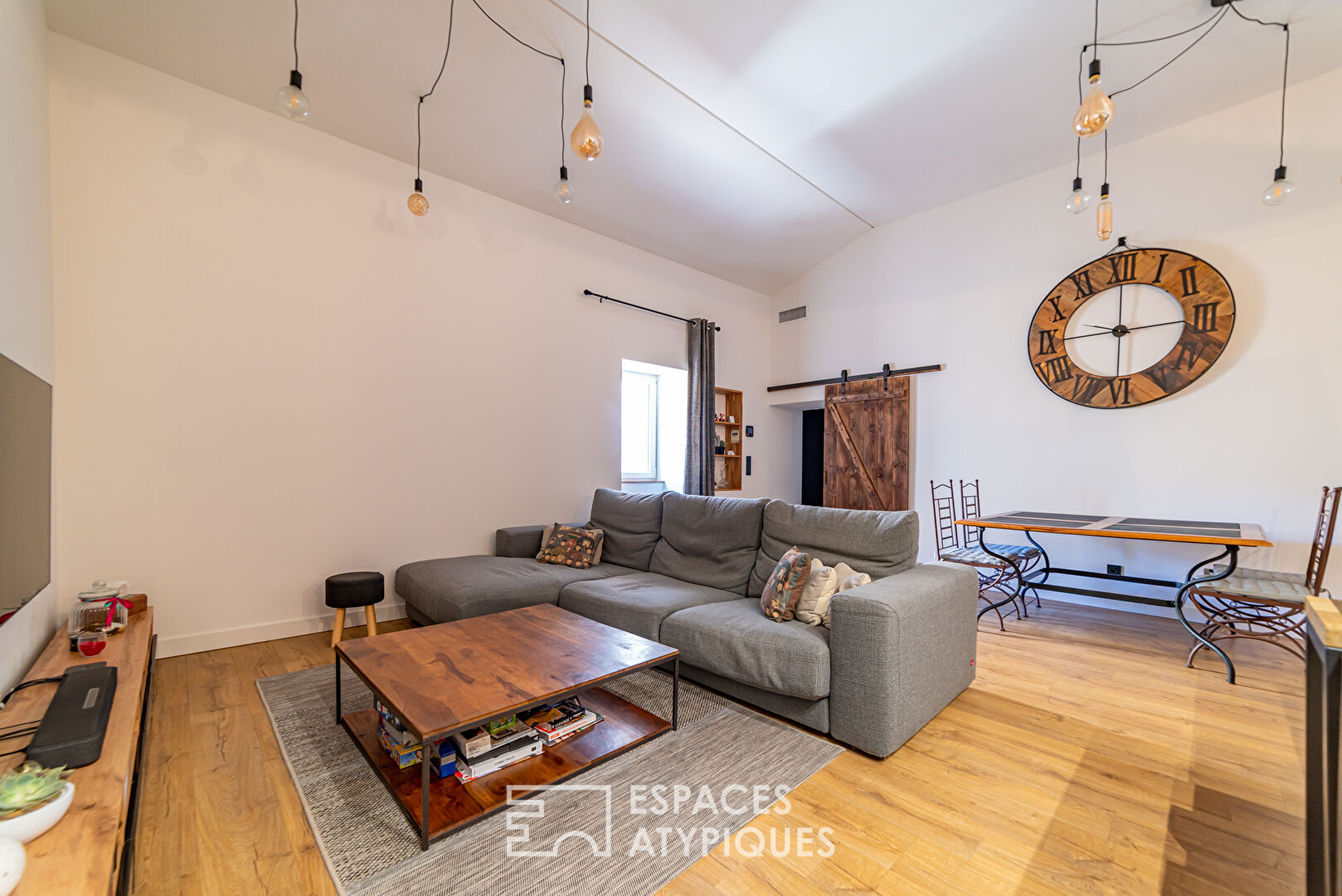 Maison de ville avec garage proche Arènes