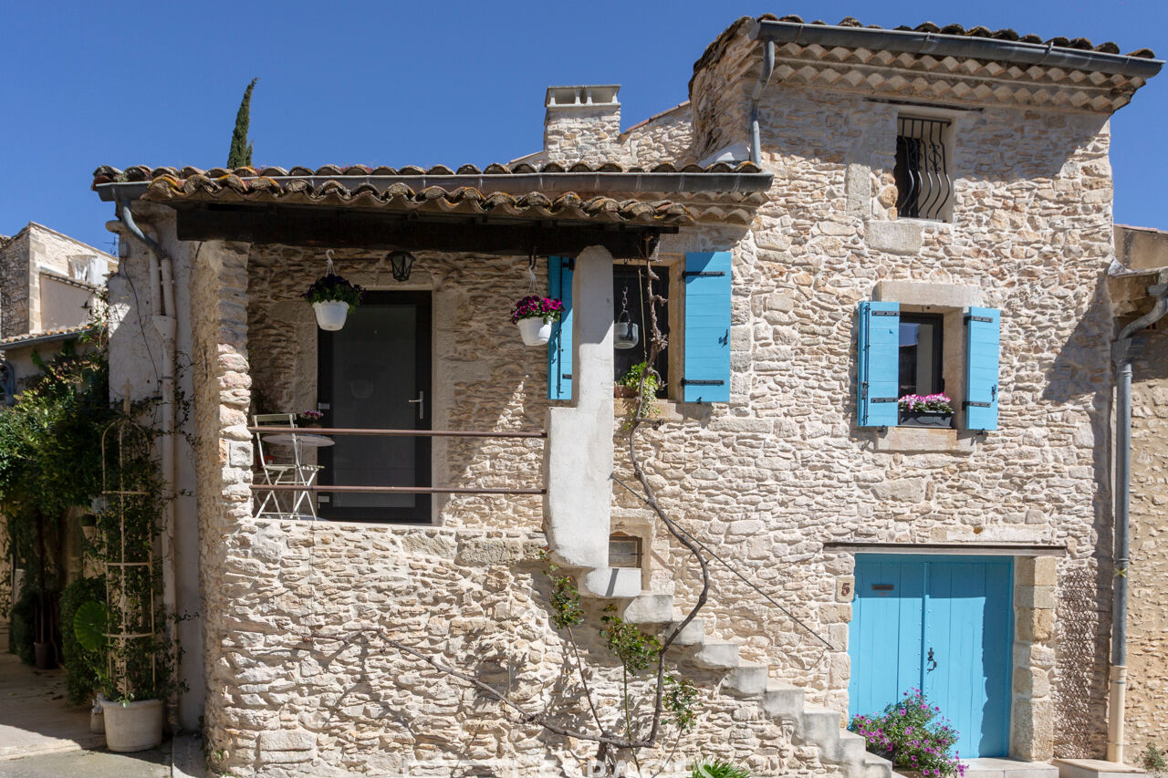 Stones and light: the soul of a village house near Uzès