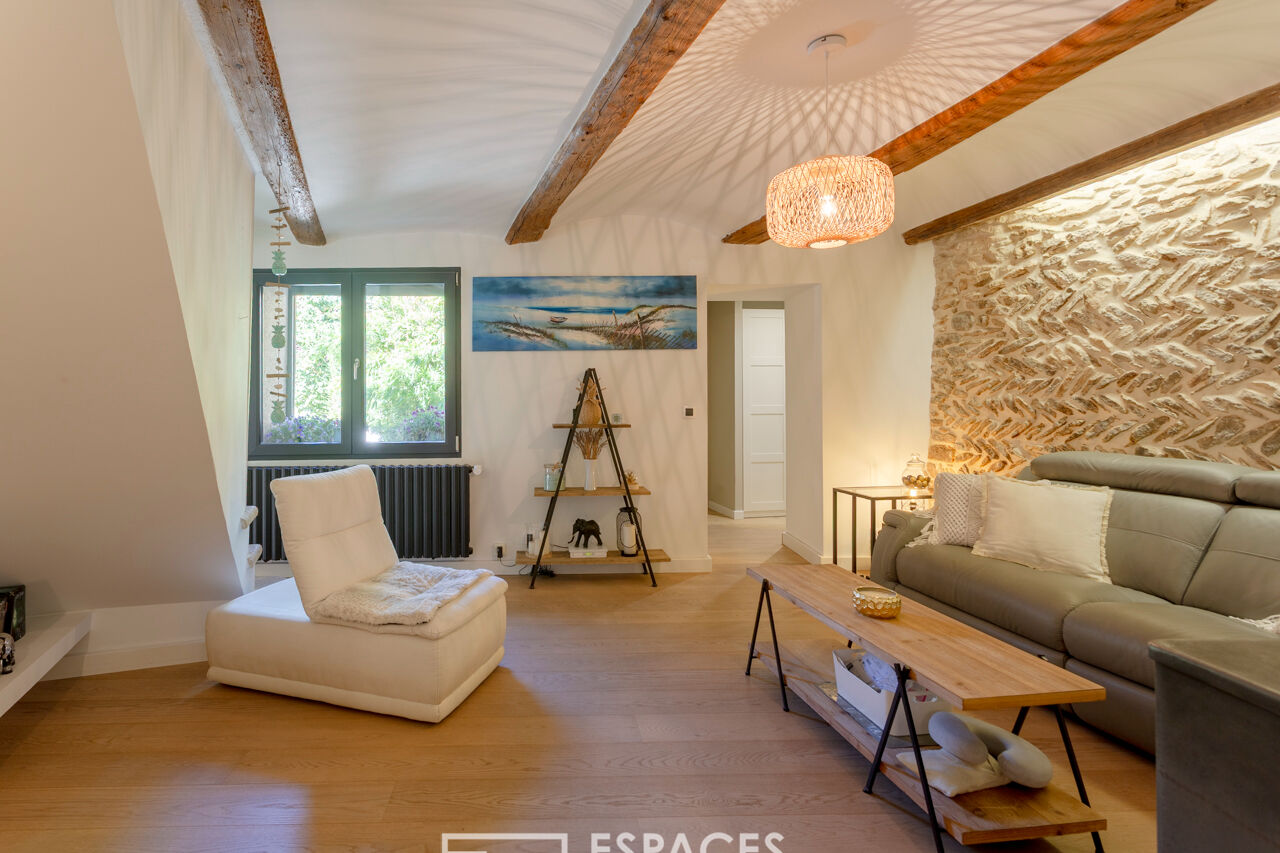 Stones and light: the soul of a village house near Uzès