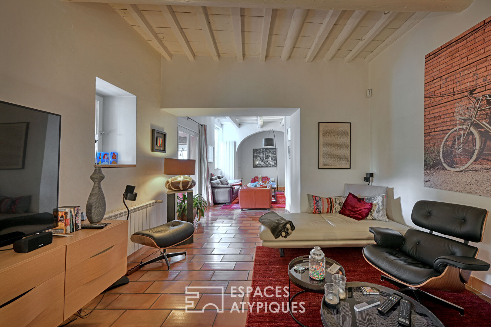 18th century farmhouse with swimming pool in the heart of the village