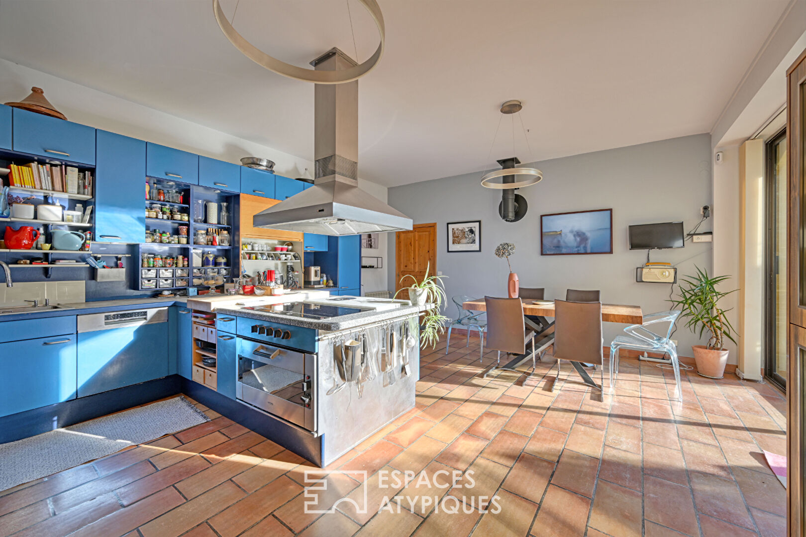 18th century farmhouse with swimming pool in the heart of the village