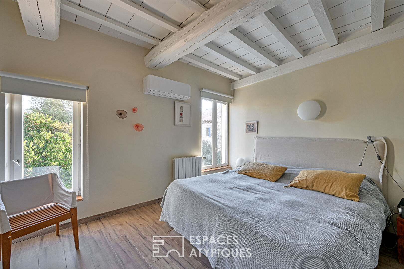 18th century farmhouse with swimming pool in the heart of the village