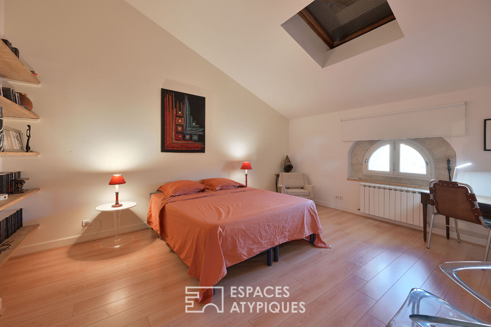 18th century farmhouse with swimming pool in the heart of the village
