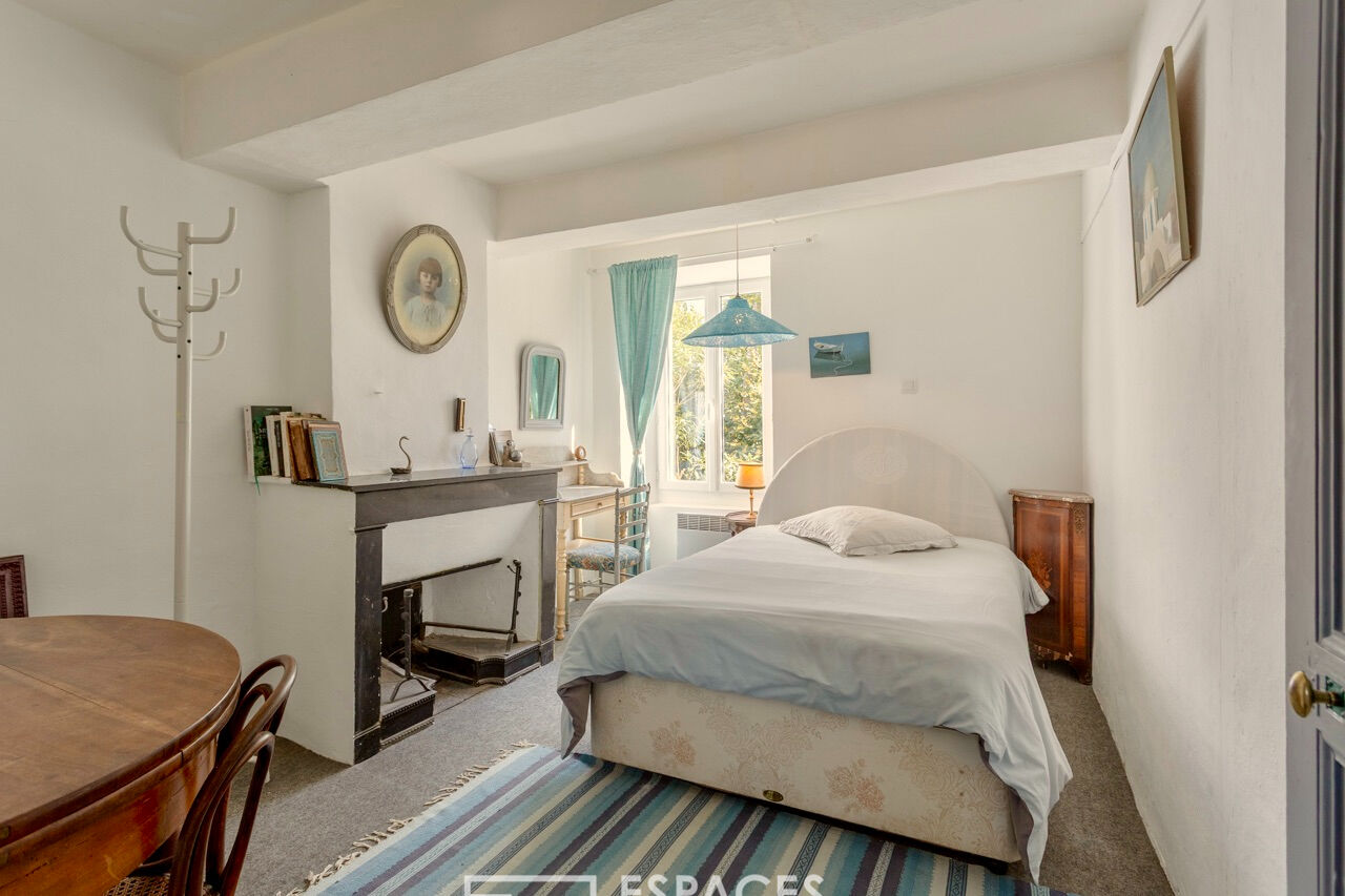 Warm renovated farmhouse near Uzès with swimming pool