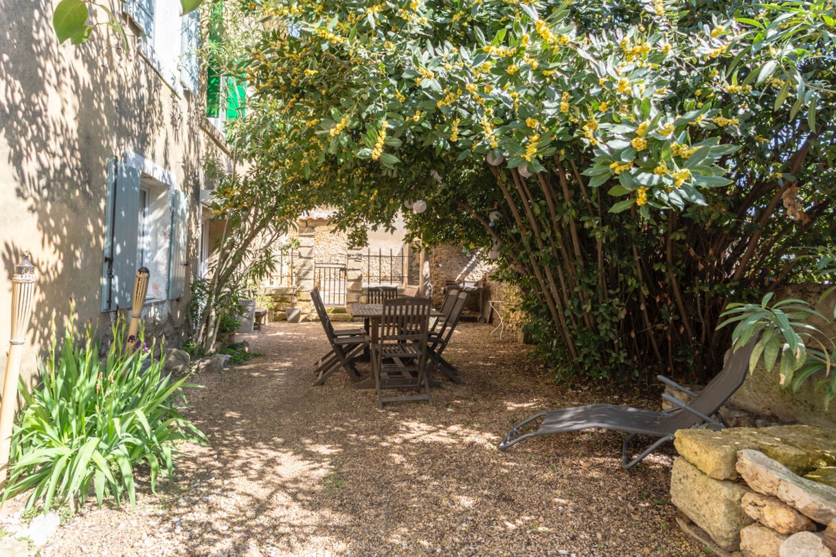 Warm renovated farmhouse near Uzès with swimming pool