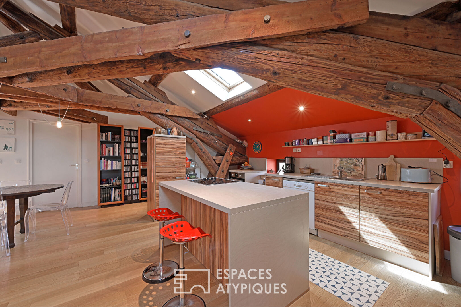 Appartement de charme avec terrasse au coeur de Nîmes