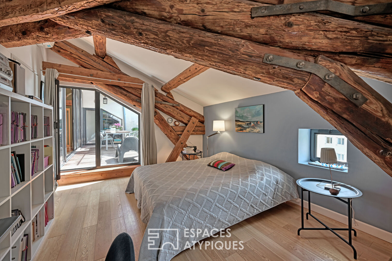 Appartement de charme avec terrasse au coeur de Nîmes