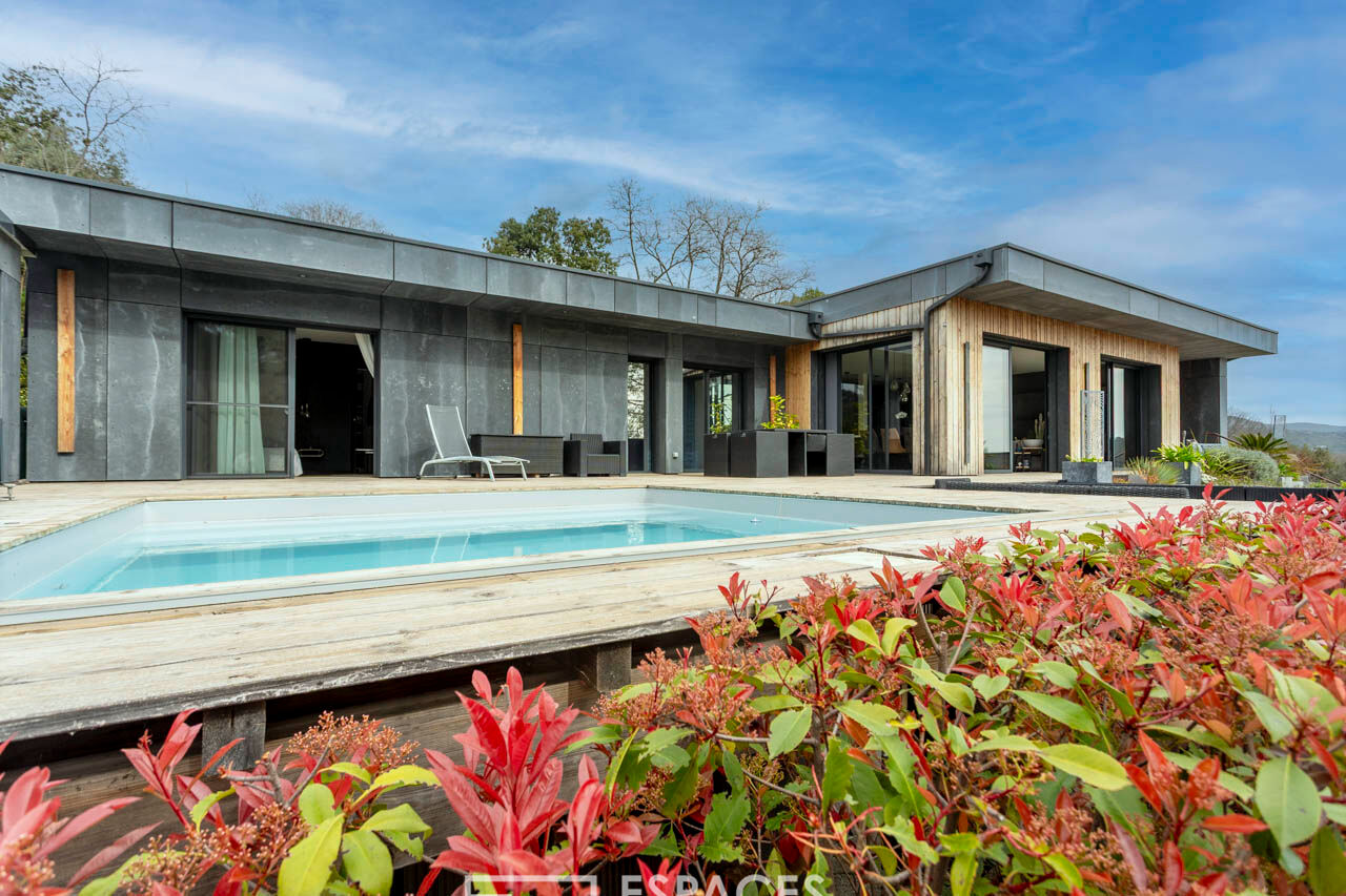 Superbe maison contemporaine à ossature bois avec vue imprenable