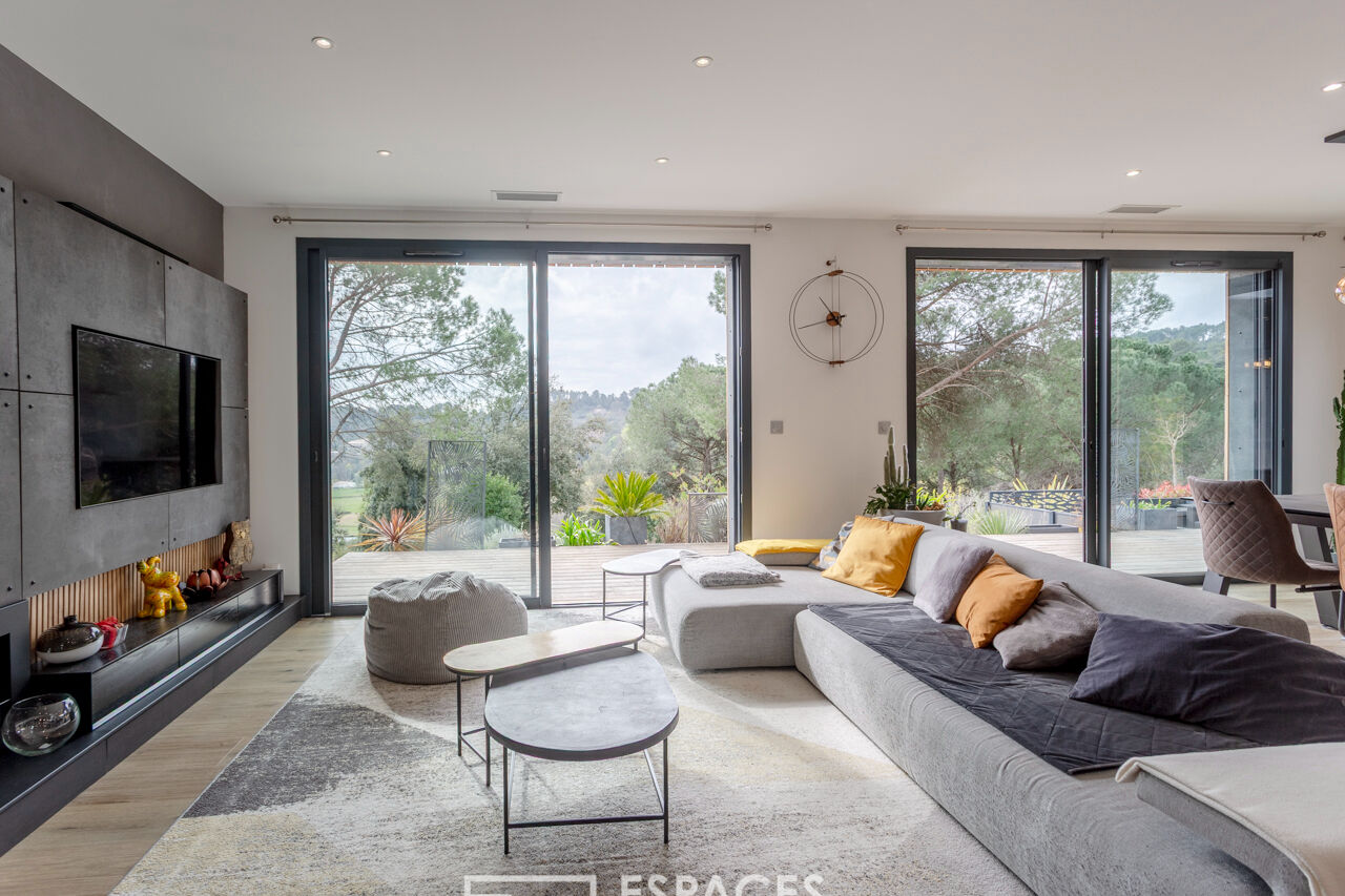 Superbe maison contemporaine à ossature bois avec vue imprenable