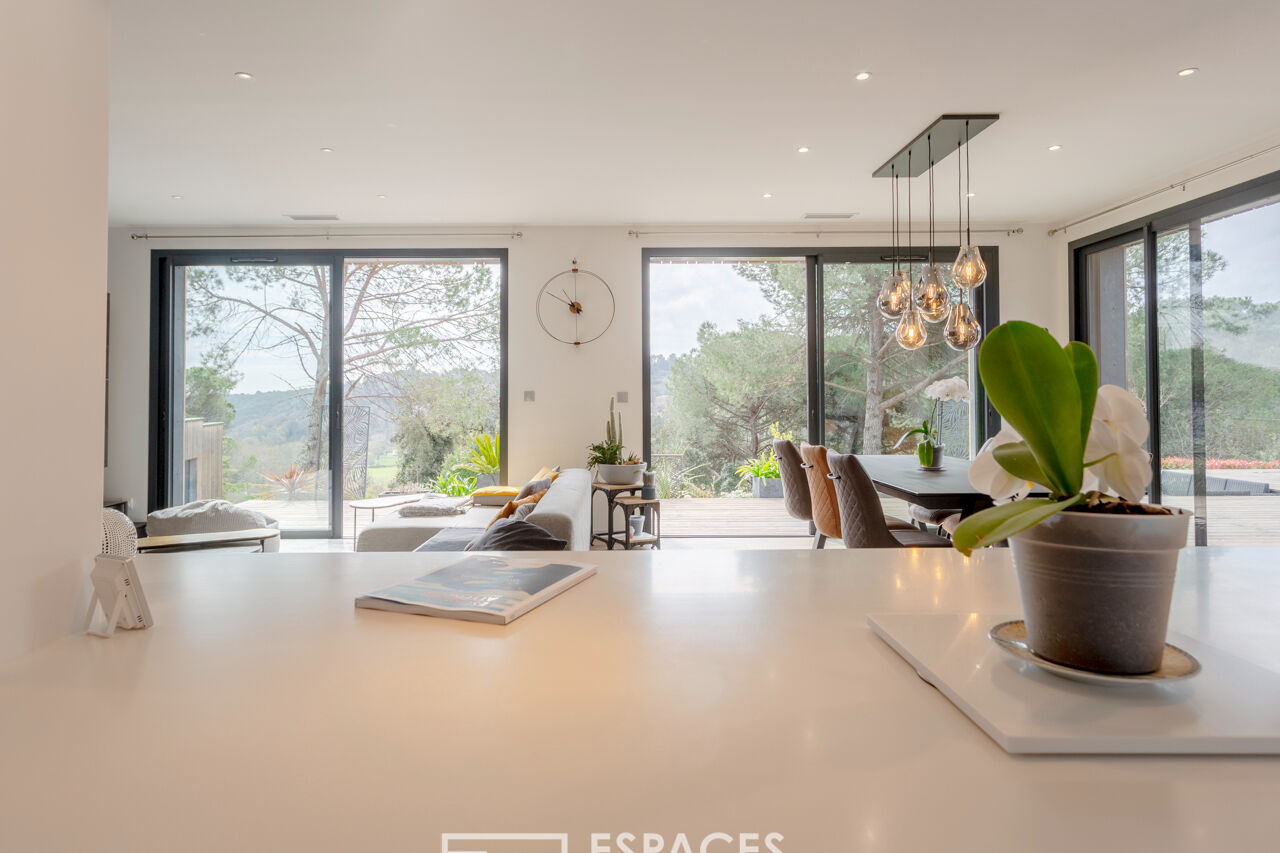 Superbe maison contemporaine à ossature bois avec vue imprenable