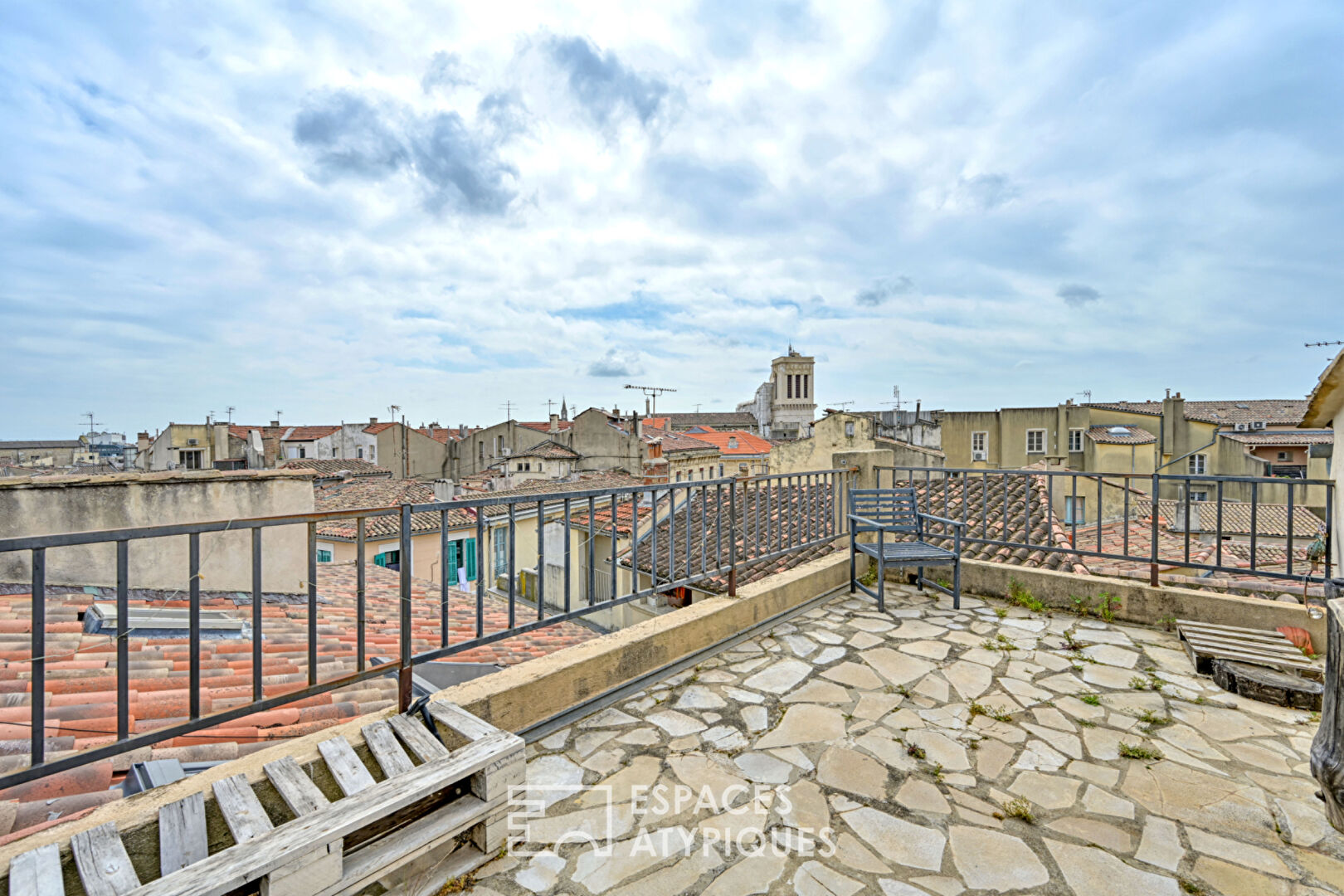 Appartement de caractère avec vue imprenable sur Nîmes
