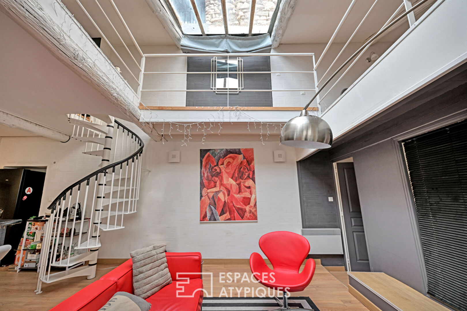 Bright duplex in the heart of the city