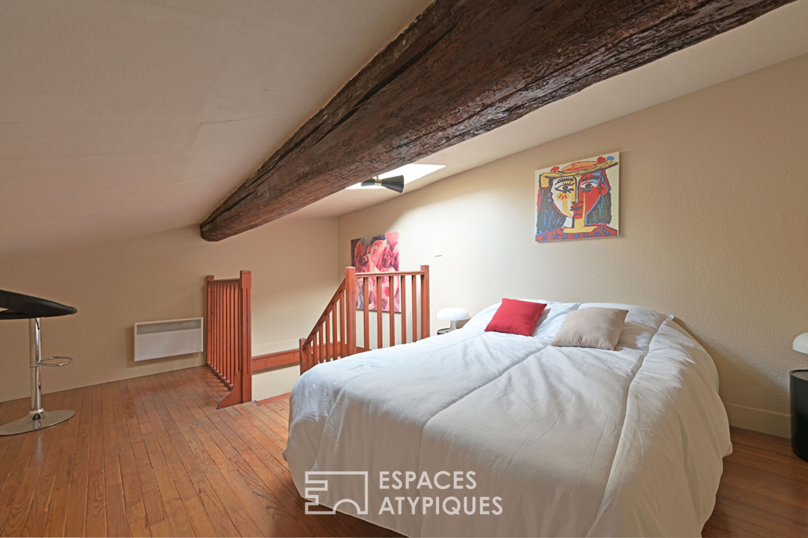 Charming furnished duplex – city center