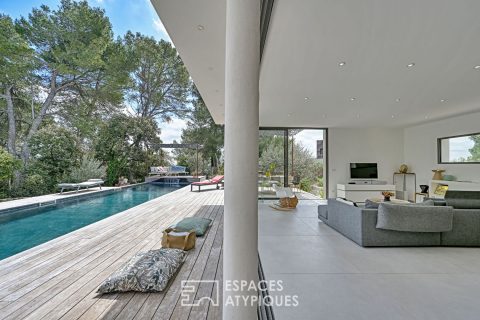 Bright contemporary villa with 15m pool