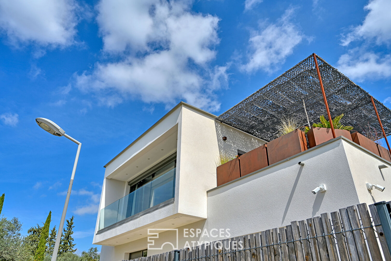 Bright contemporary villa with 15m pool