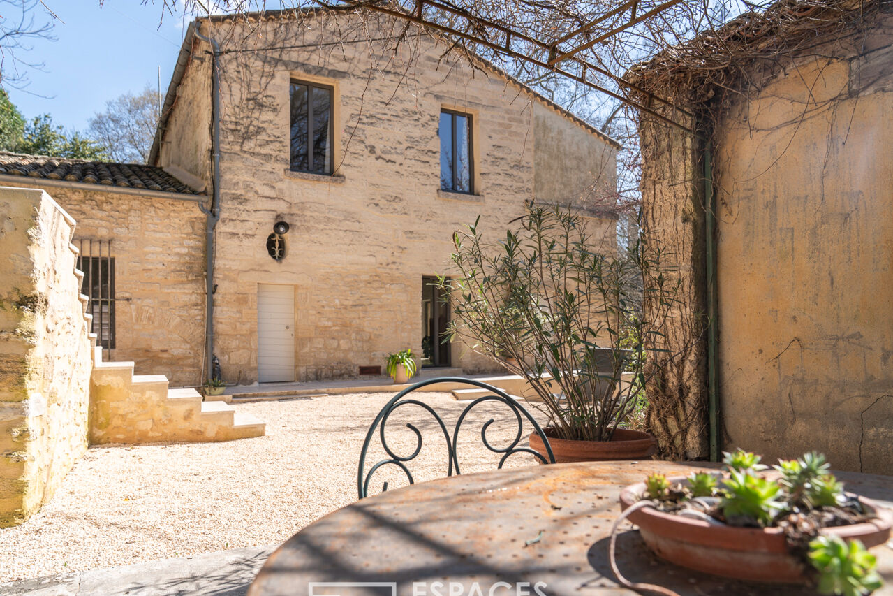 Ancien moulin réhabilité dans un cadre bucolique à Uzès