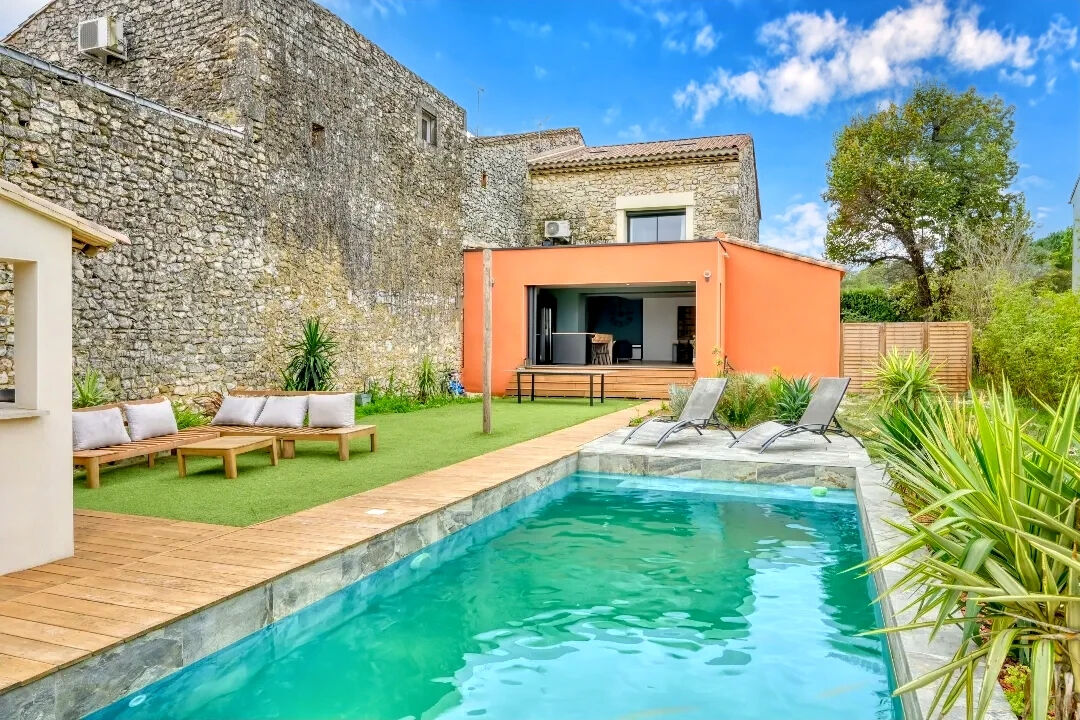 Singulière grange viticole rénovée avec piscine