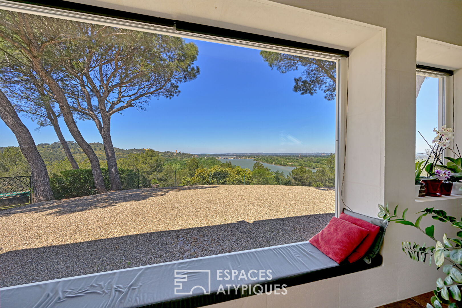 Maison avec vue époustouflante sur les Collines