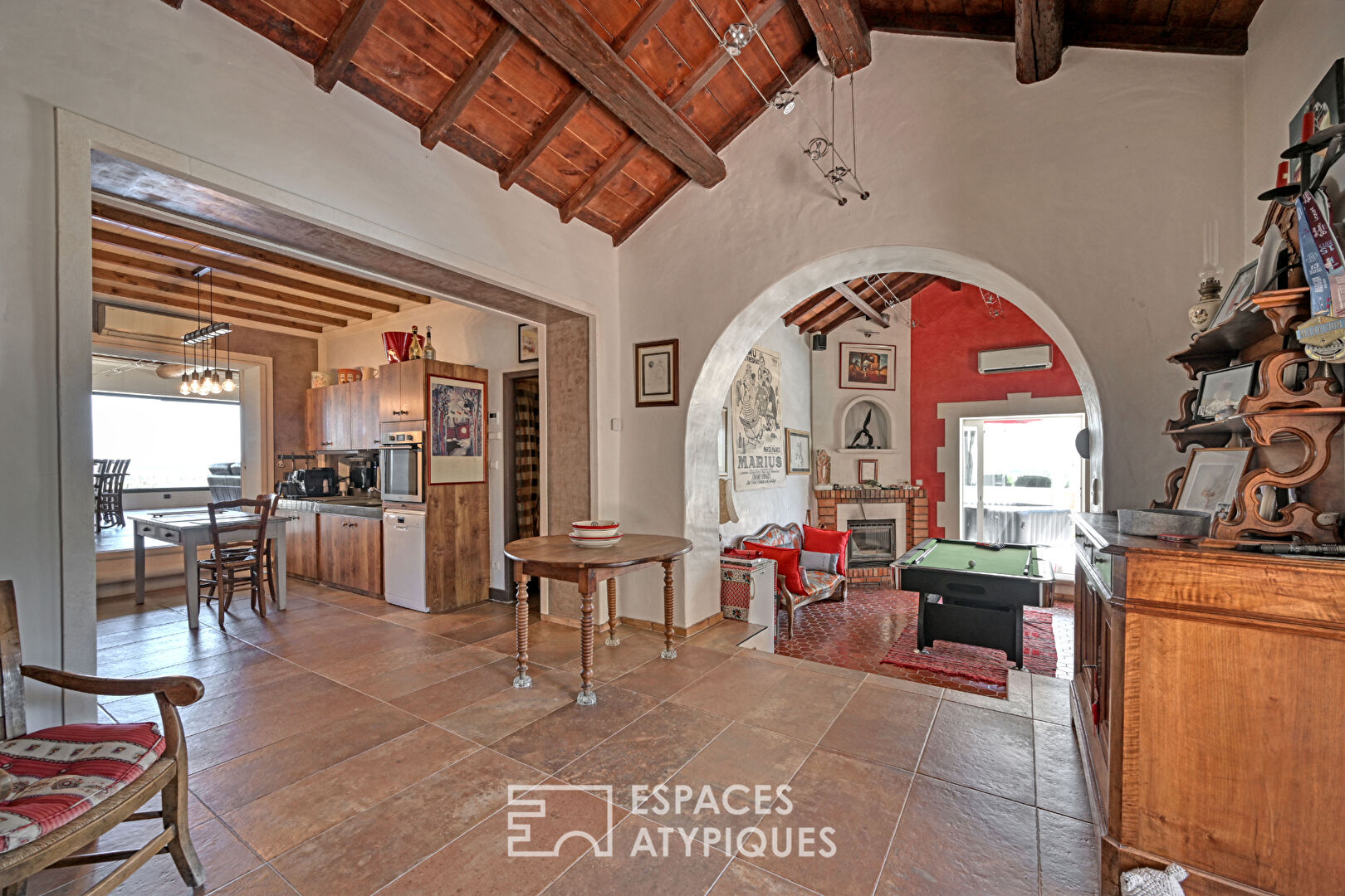 Maison avec vue époustouflante sur les Collines