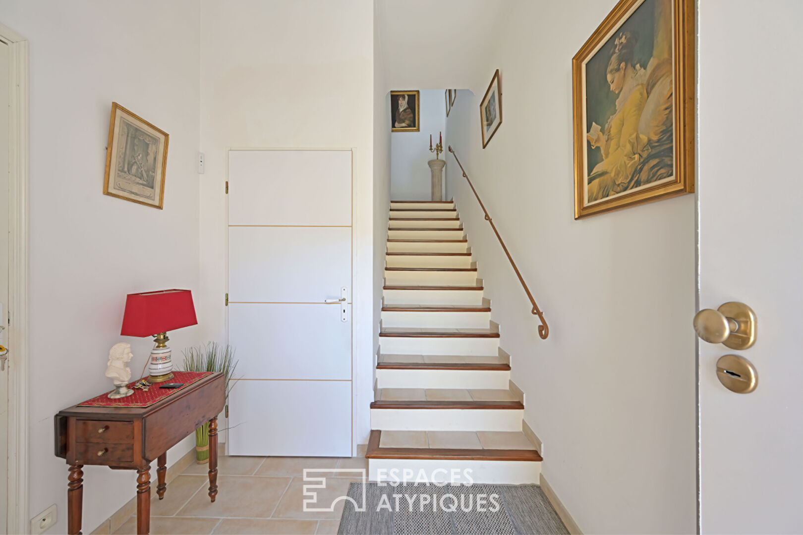 Elegant 147 sqm apartment with terrace and garage, near Jean Jaurès