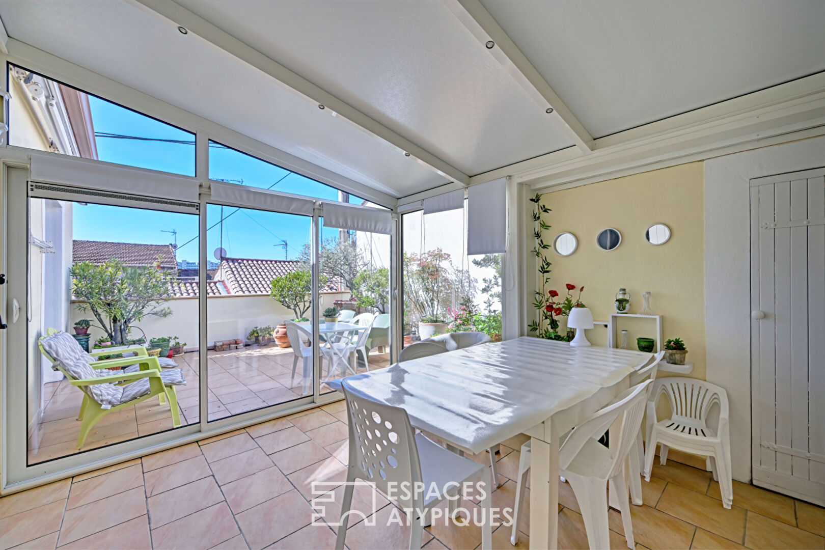 Elegant 147 sqm apartment with terrace and garage, near Jean Jaurès