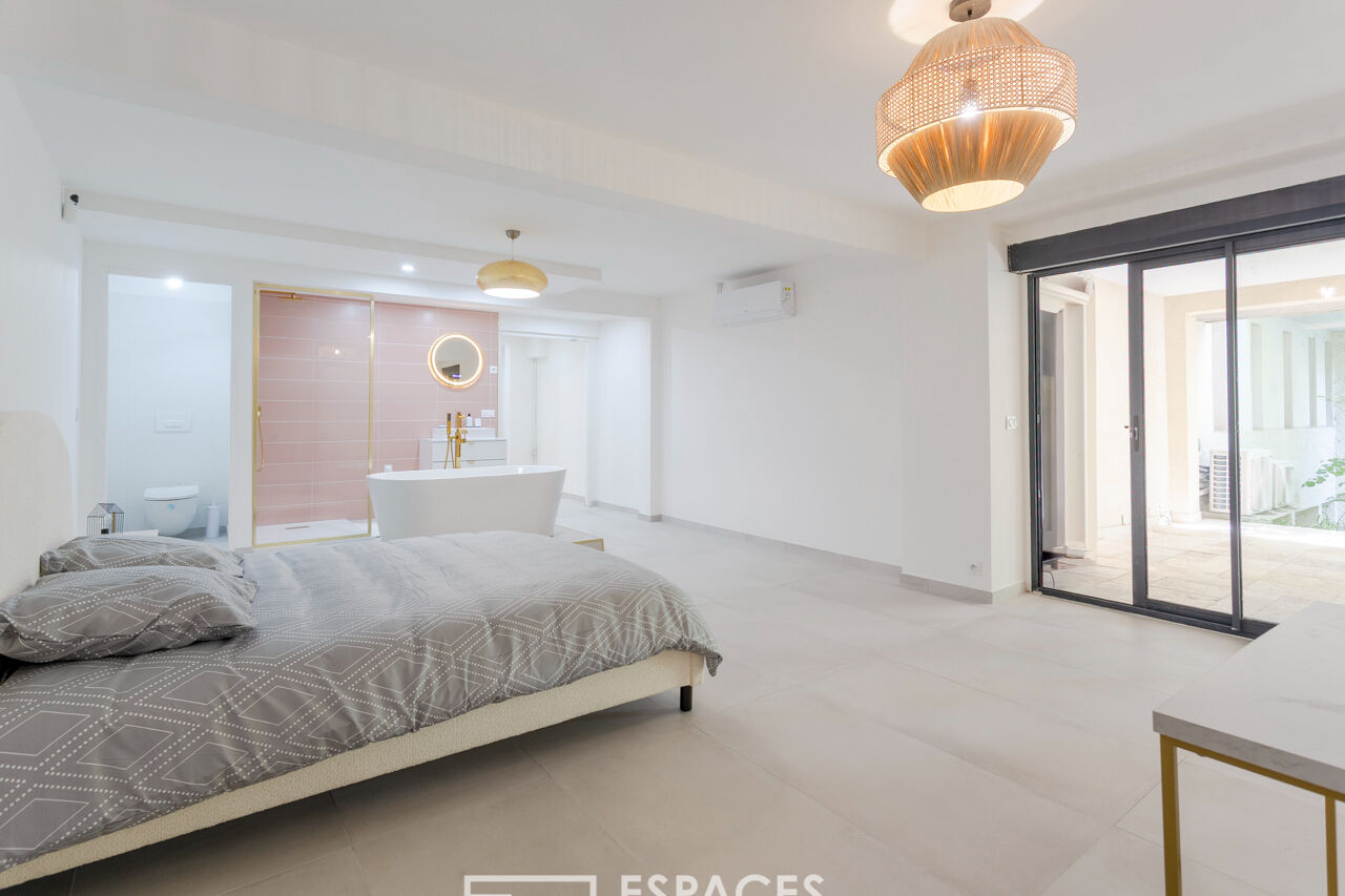 Spacious contemporary apartment with terrace and garage