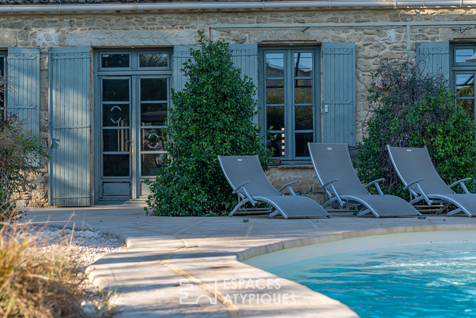 Sublime renovated sheepfold with swimming pool