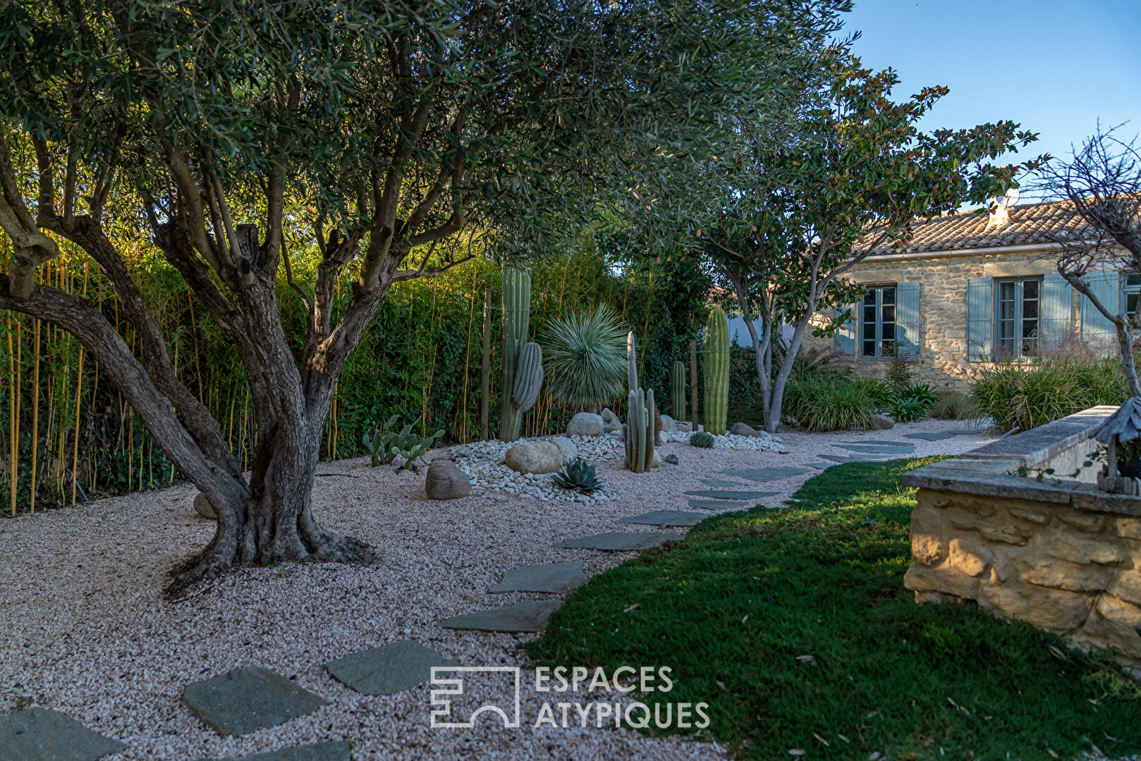 Sublime renovated sheepfold with swimming pool