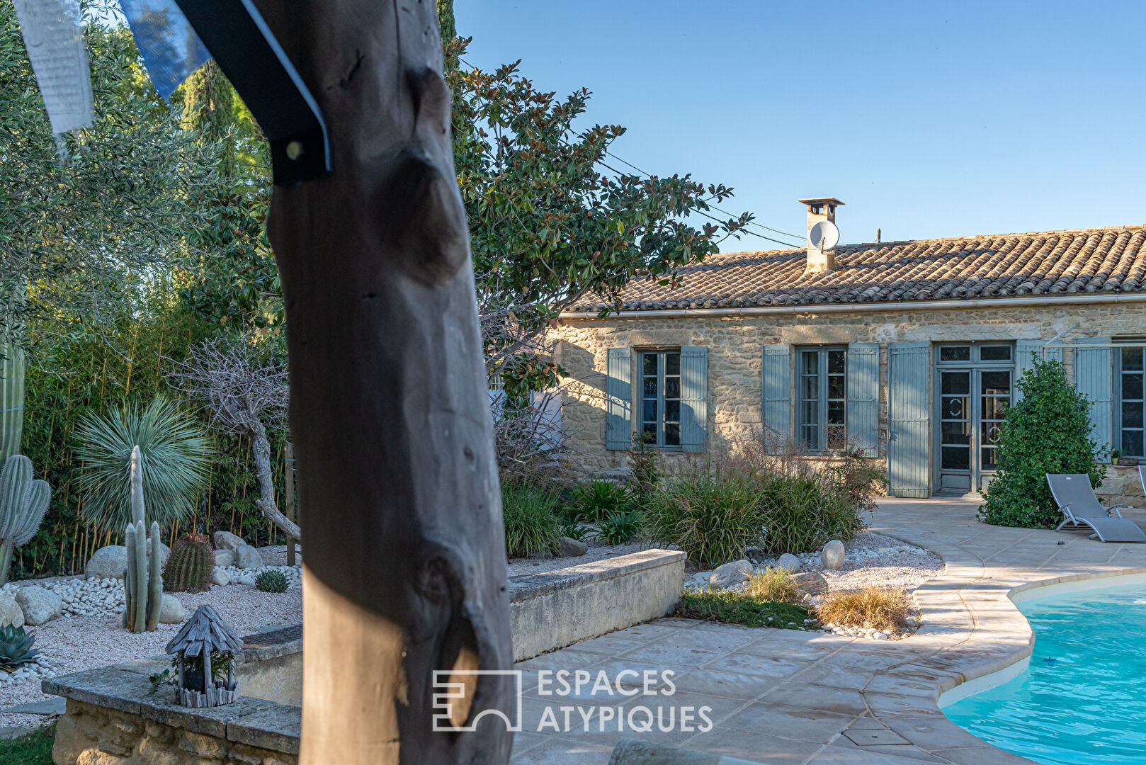 Sublime renovated sheepfold with swimming pool