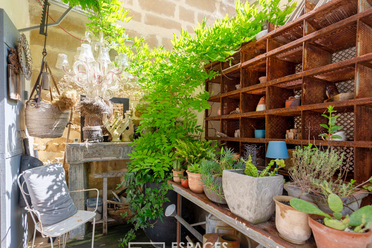 À vivre, à contempler : maison de village avec bassin proche Uzès