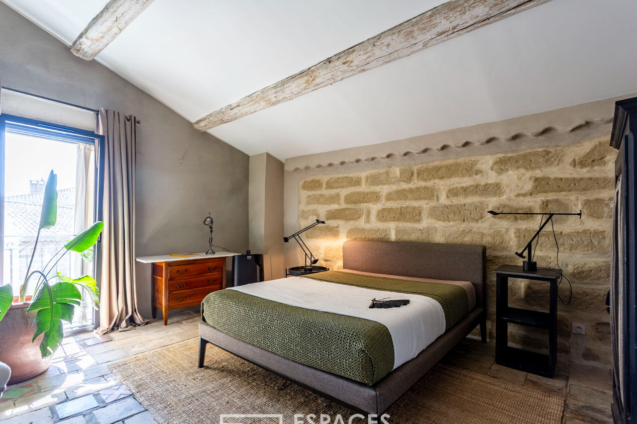 À vivre, à contempler : maison de village avec bassin proche Uzès