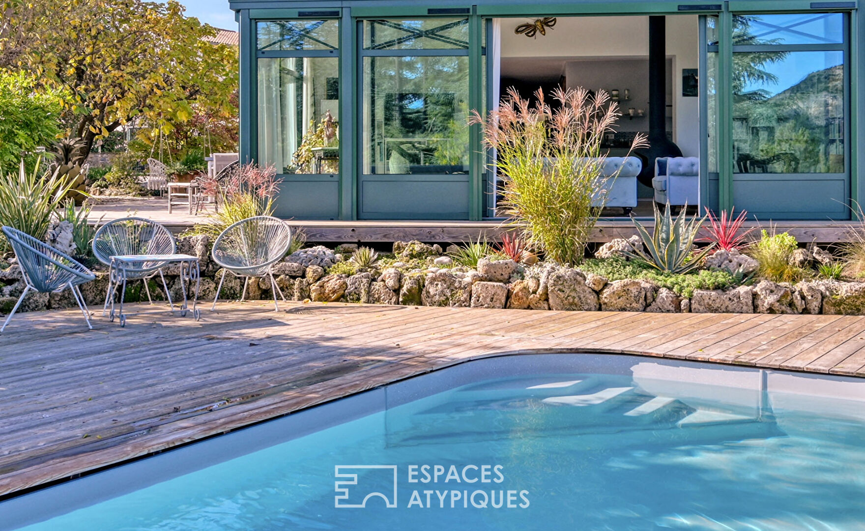 Lumineuse villa de plain-pied avec panorama grandiose