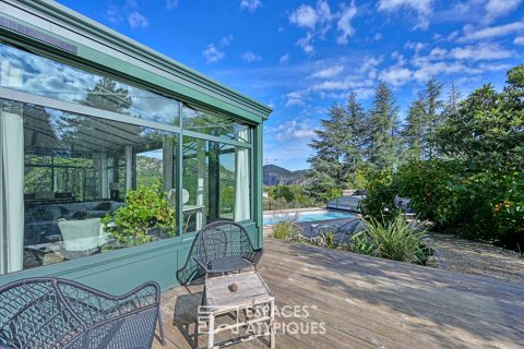 Lumineuse villa de plain-pied avec panorama grandiose