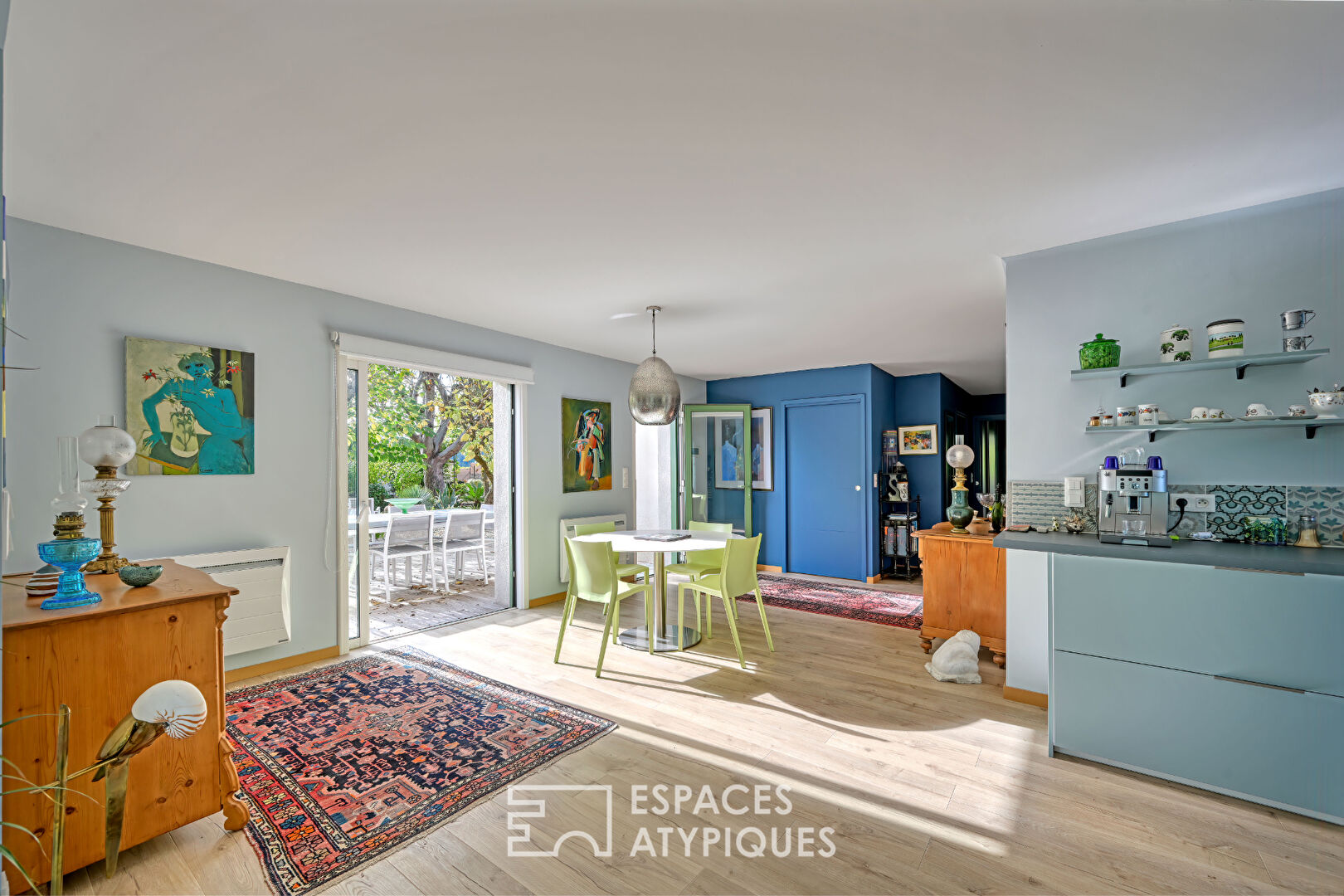 Lumineuse villa de plain-pied avec panorama grandiose