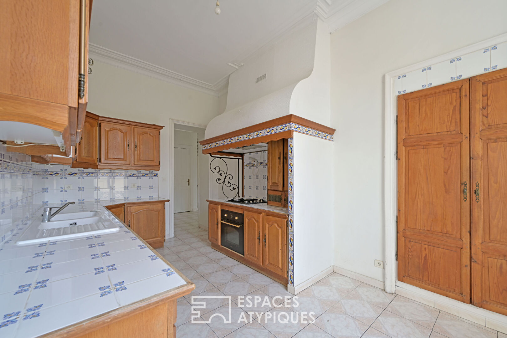 Grand Appartement en coeur de ville – Arènes