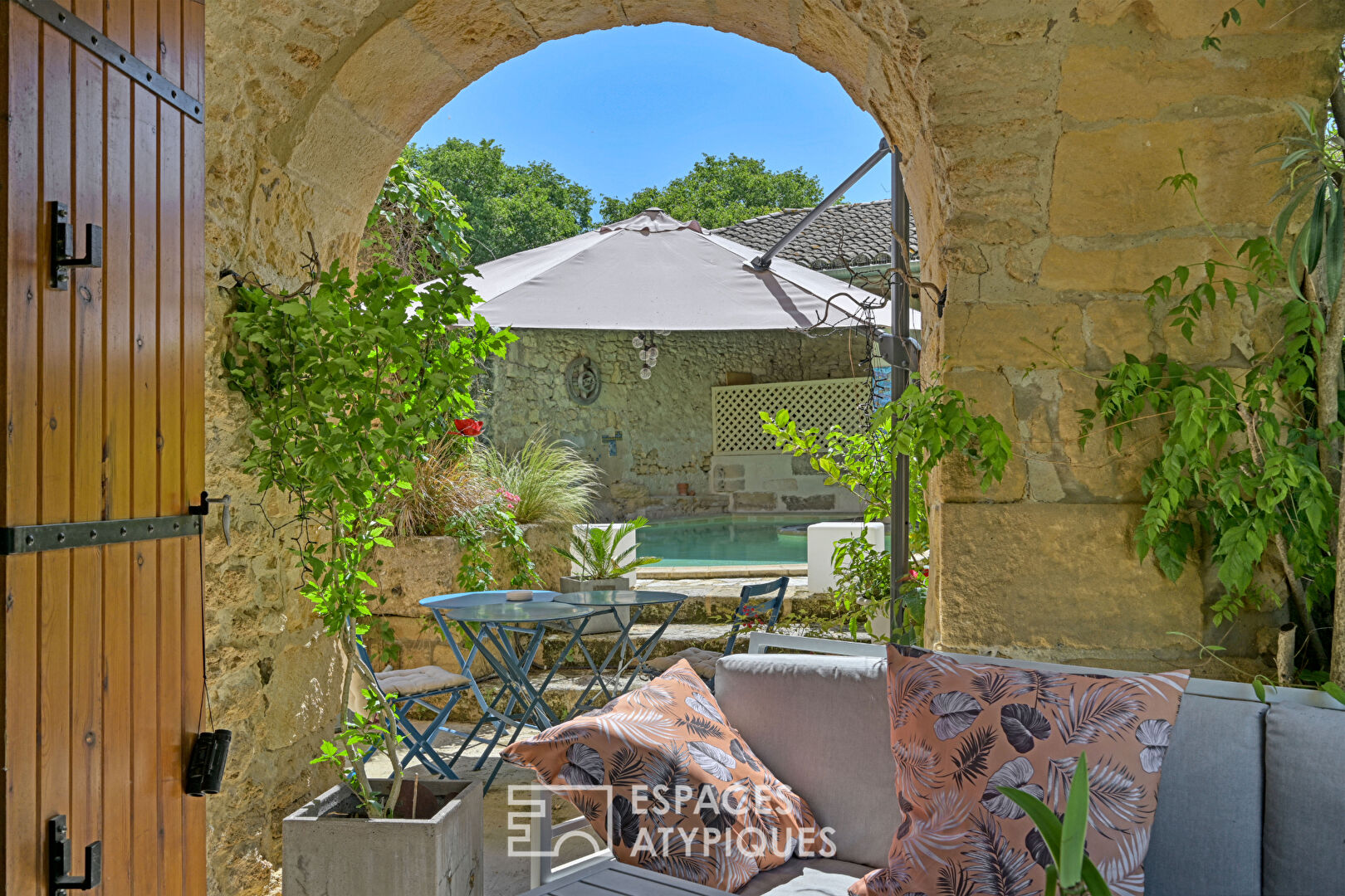Maison de charme rénovée – jardin, piscine, ascenseur
