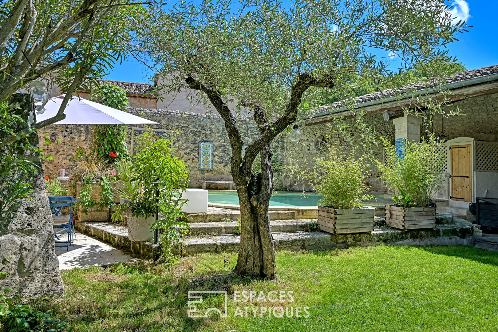 Maison de charme rénovée – jardin, piscine, ascenseur