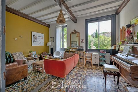 Maison de charme avec cour et bassin Nîmes, quartier Révolution