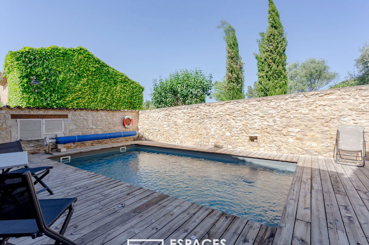 Superbe Mas de village rénové avec piscine